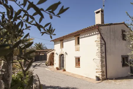 Masia 40 minutes from Barcelona and 20 minutes from the beaches of Sitges