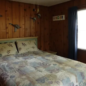 Feel of an "Up North" cottage with the convenience of in-town East Tawas