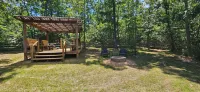 THE WOODLANDS - VERY QUIET SECLUDED CABIN