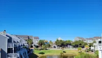 BD43 Gulf Views, End Unit -Many Amenities, High Speed WiFi, Dog Friendly