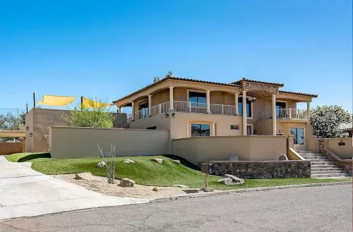 Resort Stlye Estate with Terrace, Panoramic Lake Views & Pool - Sleeps 15