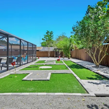 Pool Home - MiniGolf -Arcade- Near Beaches - Pet Friendly