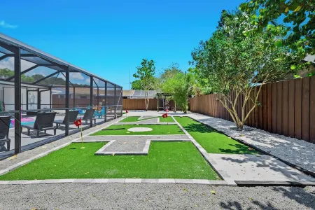 Pool Home - MiniGolf -Arcade- Near Beaches - Pet Friendly