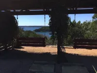 BEST View of Lake Travis!! Largest 3 Bed-3 Bath Floor Plan-THE HOLLOWS-Sleeps 8