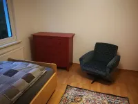 Ferienwohnung/monteurwohnung für 1-4 Personen mit Balkon Отели рядом с достопримечательностью «Jehovas Zeugen Neustadt»