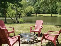 Cozy cabin w/ private pond & firepit. 3 miles to lake & 12 to Crater of Diamonds Hotels in Pike County