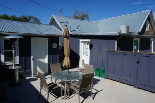 Downtown Fruita! Modern 3-BR home with master suite & locked bike storage