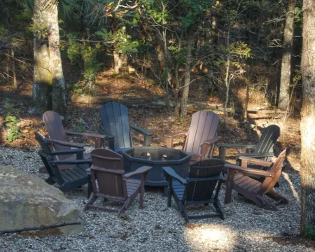 Fun group? Fun Cabin near Robbers Cave State Park!  Sleeps 14! Hotels in Latimer County