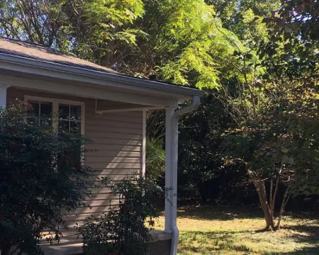 FAMILY GUEST HOUSE-SPLIT BEDROOMS 山景城酒店