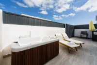 Carlotta's Sea-Cret '