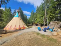 The Raven's Nest Teepee . Nestled in the Selkirk Mountain range, in Naples Idaho