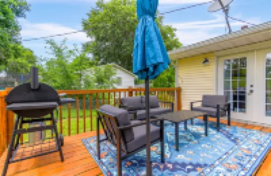 Wheels Trails and Tails Inn - Fully Fenced! 2x King 2x Twin Pet Friendly