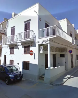 MOST APARTMENT RENOVATED ONLY 50 METERS FROM THE BEACH! Hotels in Donnalucata