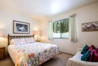 Wonderful Cabin in North Shore Lake Tahoe Hotels in Carnelian Bay