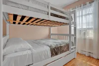 15% off monthly stays/Fall Vibez