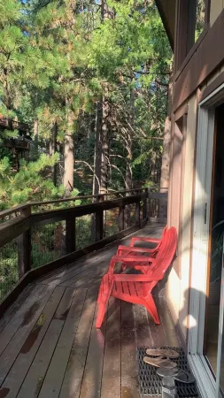 Cozy Mountain home near lakes+summer activities