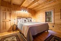 Lake front, hot tub, kayak, paddle board, Dogs, Mount Desert Island, Bar Harbor!