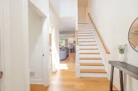 Modern 2 Story Home w/hot tub-2600 sq ft-2 acres