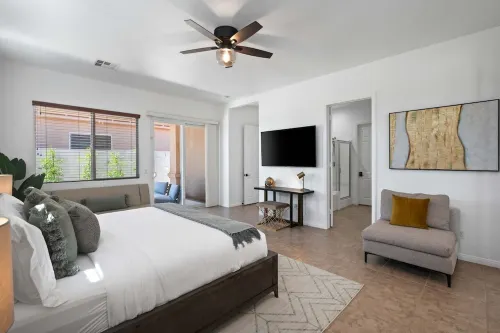 Desert Dream: Brand New Pool&Spa, Game Room, Views