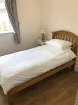 3 bed Bungalow Penrhyn Bay nr Beach Llandudno dog friendly with drive for 2 cars
