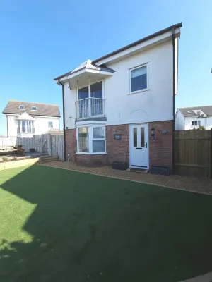 Superb Beach House, Sleeps 8, Pet Friendly