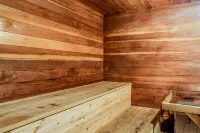 Fully remodeled 1 Bedroom + Loft great for families, with washer/dryer