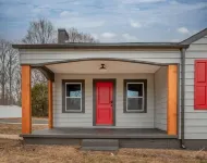 Brand New & High Quality Reno w/ Great Location