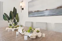 Gorgeous Beach Villa -- Ocean Views + Sleeps 12!
