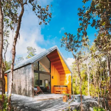 Kuono at Volcano   .