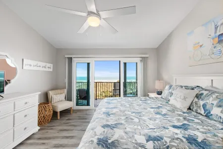 NEW OCEANFRONT LISTING! TOTALLY RENOVATED 2 bed/2.5 bath Sea Place Townhome