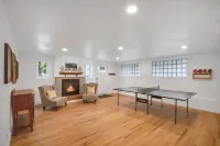 Lake Front Retreat at Cain Lake