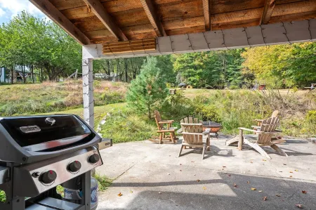 Charming Farmhouse, Sauna - 4 bedrooms, WiFi, AC in Upper Jay