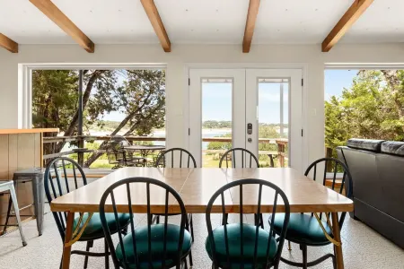 The Cabin on Canyon Lake!