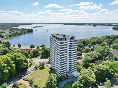 Mooi: Fantastisches Apartment mit Seeblick und Stil, Netflix Hotels near Caritashaus St. Walburg gemeinnützige GmbH