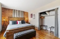 10 Minute Walk to Bars! Free Parking - Spacious Downtown Condo Hotel a 