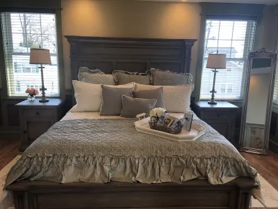 Guest quarters at the inn - 204