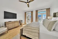 Closest Condo to the Watercolor Beach Club and the Beach Access Seaside Beach附近的飯店