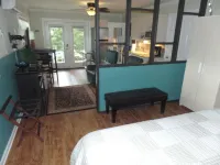 Private Luxury King Suite With Golf Course View - Best East End Location