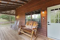 Vino Haus- Entire Cabin with Hot Tub- Guaranteed to See Deer! Quiet!