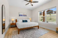 Sundowner Lodge with Lake View close to SDC and Branson