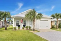 Mexico Beach Gem – Pool, Golf Cart & Just 1 Block from the Beach!