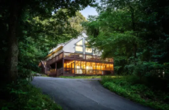 Upscale and Family-Friendly in Wintergreen