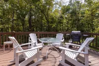 Whispering Creek Hot Tub Pool TennisGolf King Beds