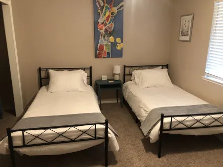 Welcome Inn: Family Friendly Oasis among the Oaks in Wine Country