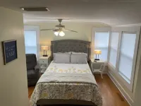 The Rose on Lakeside Mount Dora-Umatilla4 Bedrooms 2 1/2 bathrooms Sleeps 10