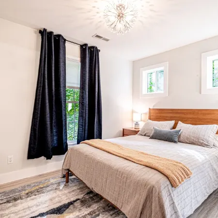 Renovated Cozy Cottage in Bryson City! Experience the Cool Smokies!