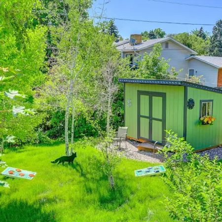 Serene Rustic Haven, Huge Yard & Decks , ZenDen