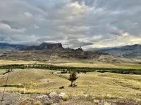 Experience the Magic of Wapiti Valley in Luxury. Stunning Views-East Yellowstone