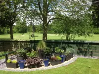 Excellent ground floor 2 Bed apt overlooking golf course with private parking. Hotels near Tesco Superstore