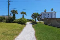 Beach Access Oasis with Heated Pool and Guest Suite - Private Pool